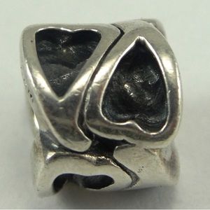 Chamilia hearts bead